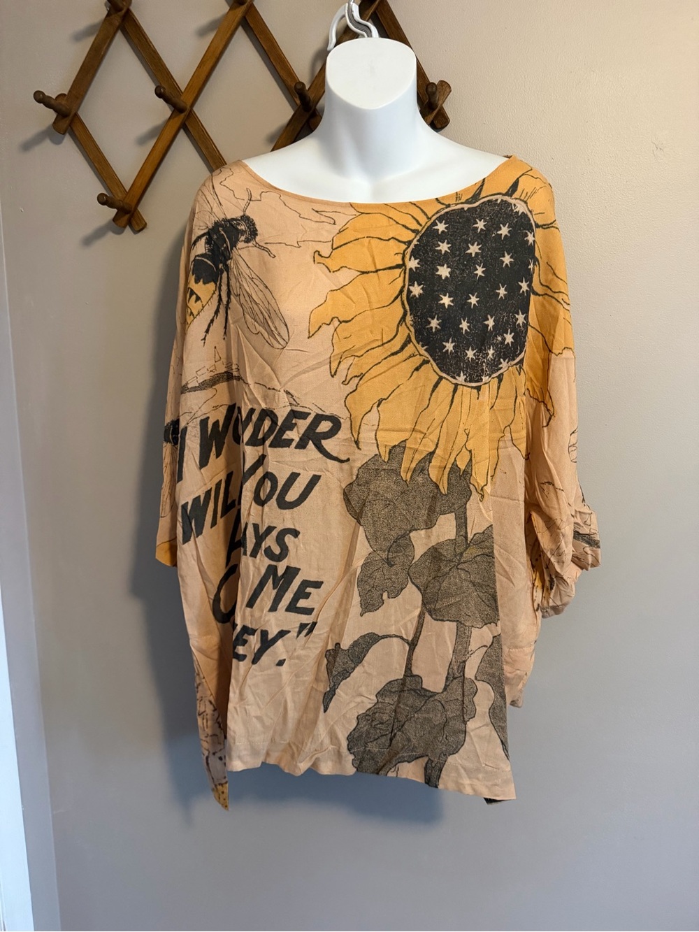 Market of Stars Milk & Honey Sunflower Bee Graphic Kimono Top NWT L/XL